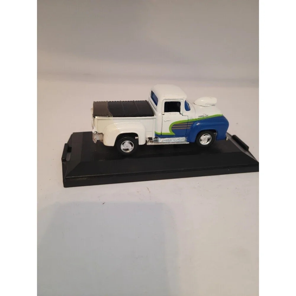 Vintage Road Champs Limited Editions Customs 56 FORD F-100 Rare 1/43.  No Box